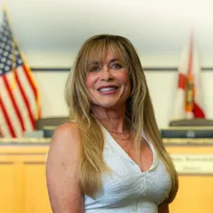 Lisa Robinson